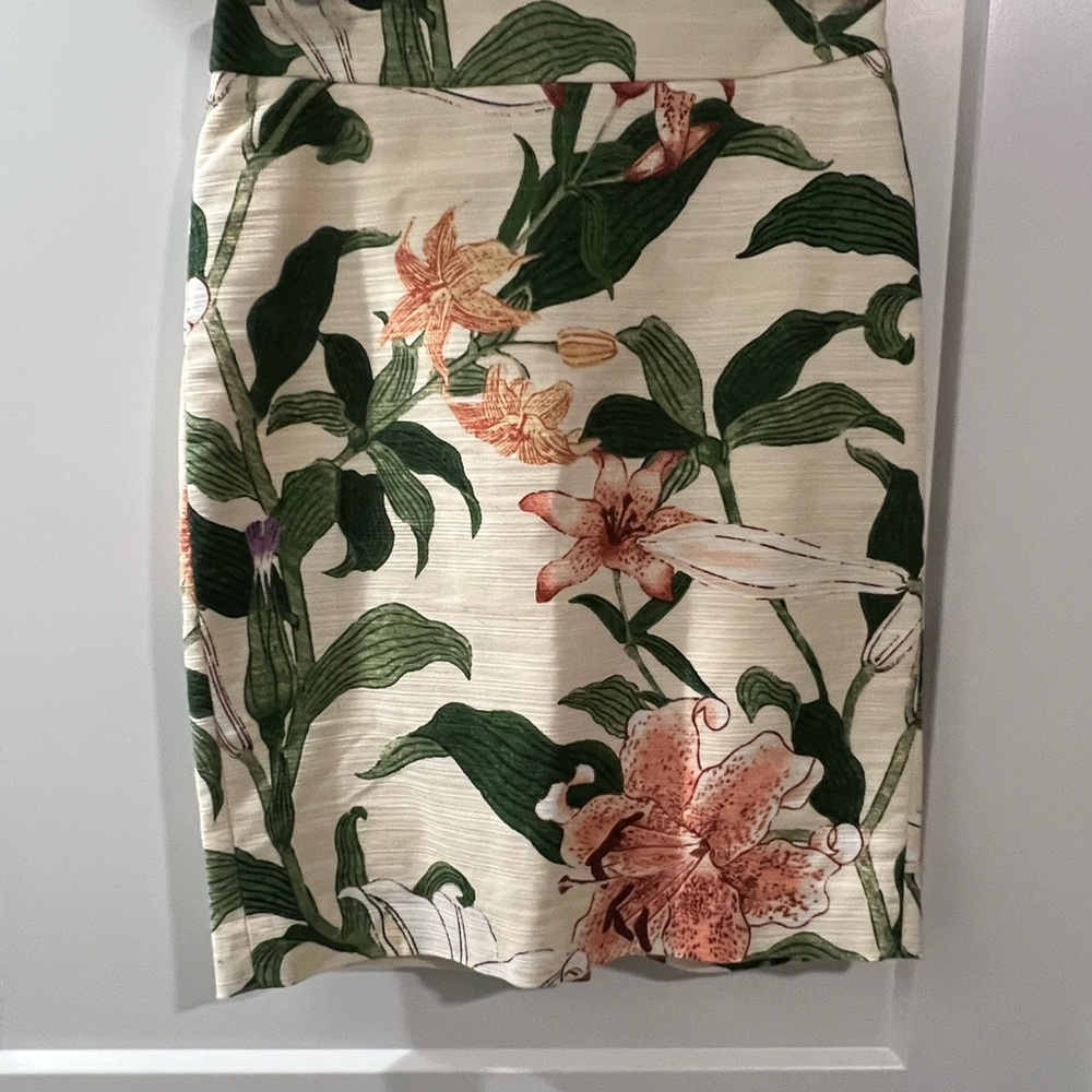 Ann Taylor Floral Pencil Skirt